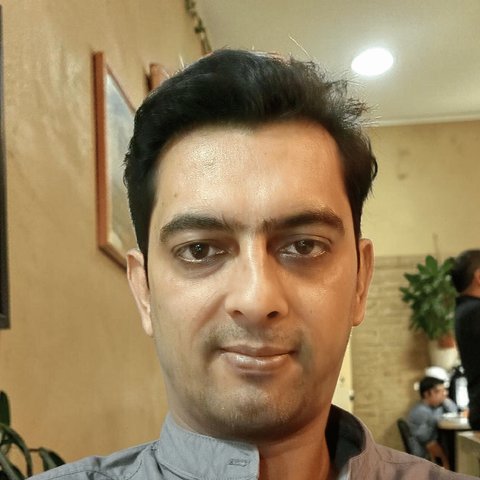 Jayesh Kaurani, founder of FatafatPDF